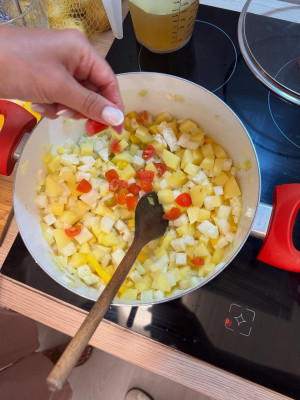 Frischer Kartoffel-Kohlrabi-Paprika-Eintopf Frischer Kartoffel-Kohlrabi-Paprika-Eintopf